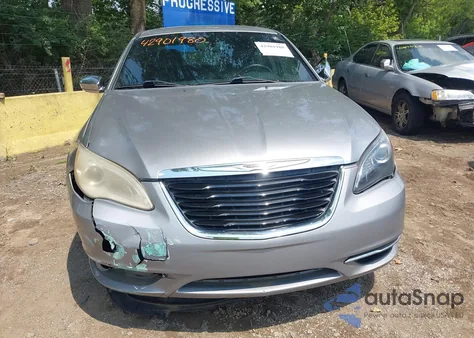 2013 Chrysler 200 Limited из США, поврежденный, VIN 1C3CCBCG3DN664587